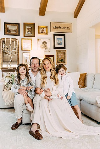 IN HOME Newborn Session (2-3 hours)